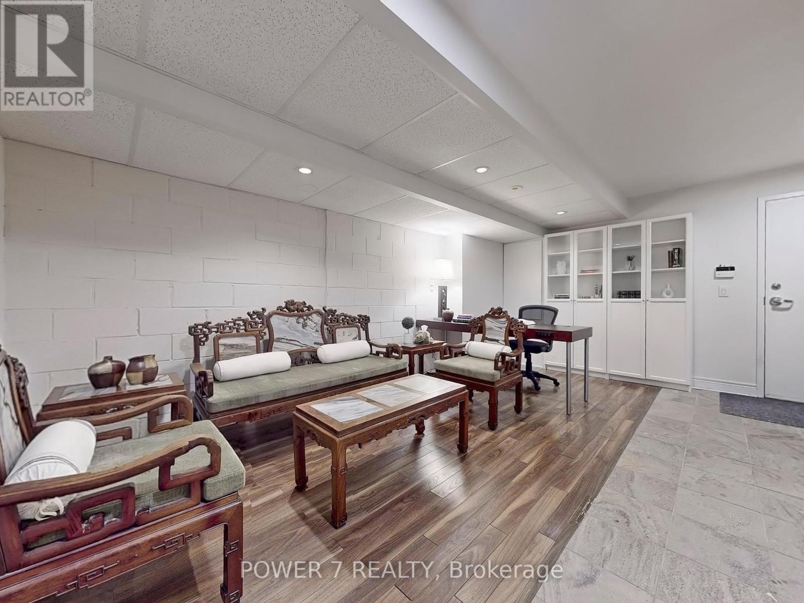 Photo 39 of 26 Suncrest Boulevard, Markham ON