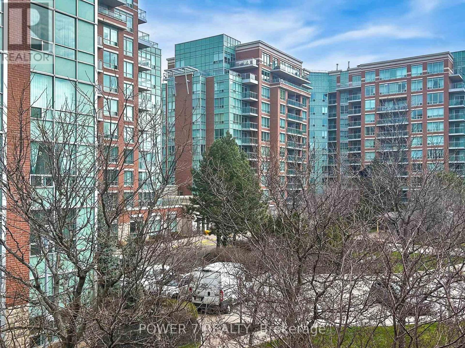 Photo 42 of 26 Suncrest Boulevard, Markham ON