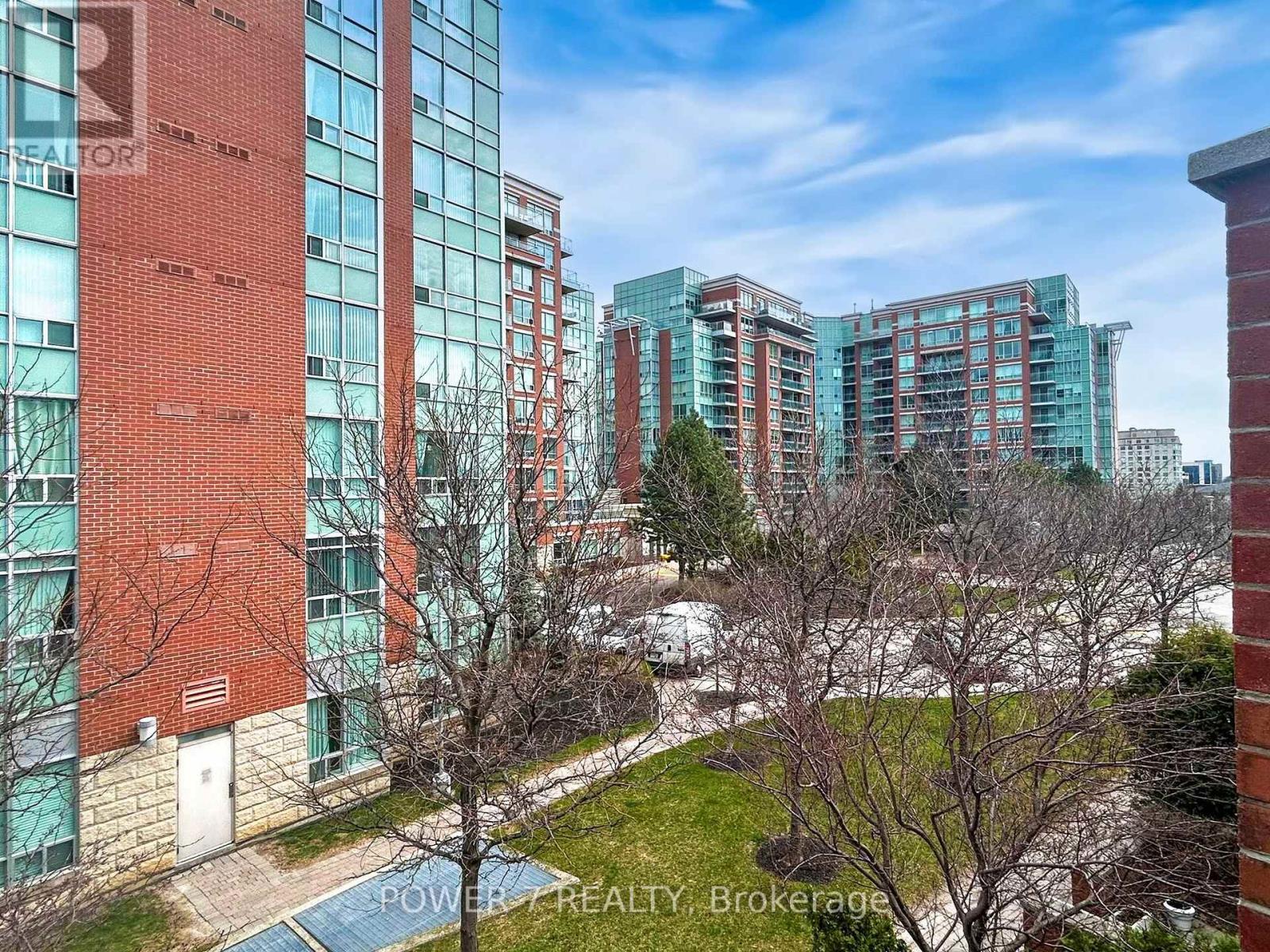 Photo 43 of 26 Suncrest Boulevard, Markham ON