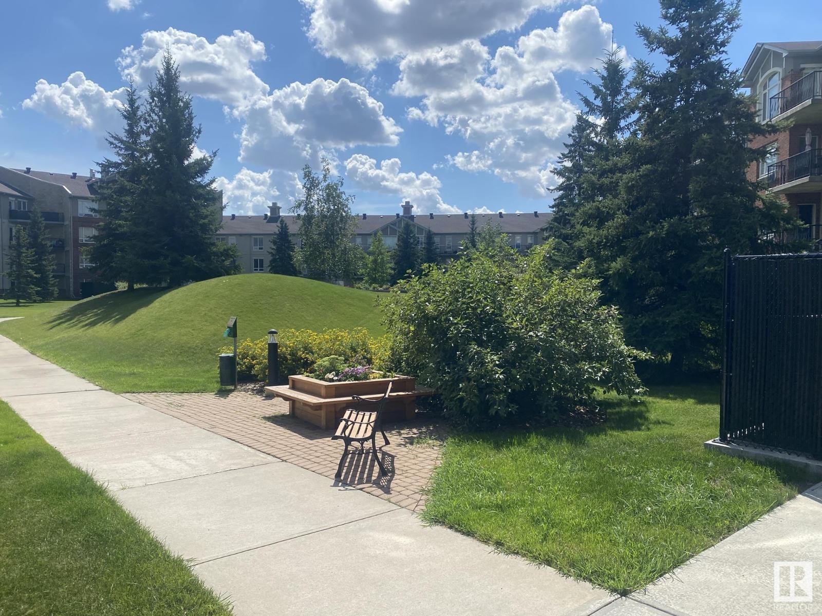 Photo 24 of 127 6315 135 Av Nw, Edmonton AB