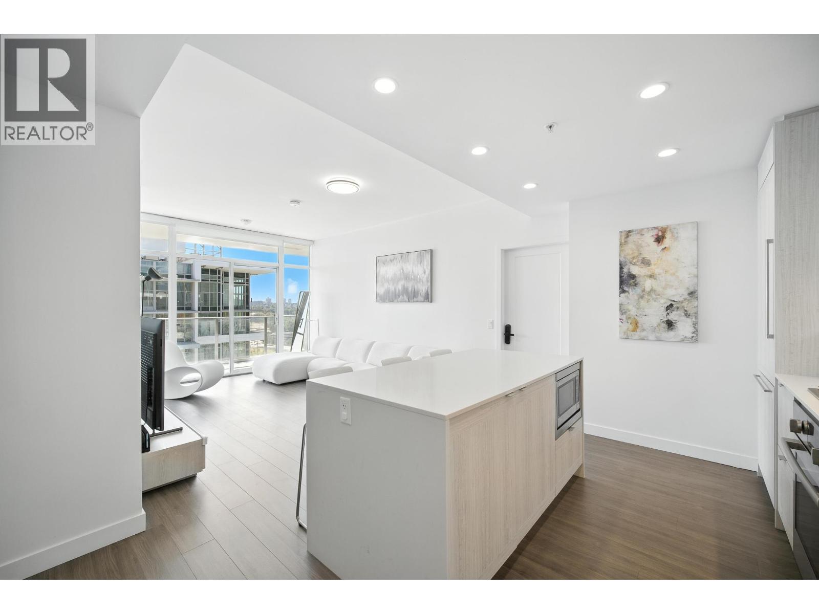 Photo 10 of 3302 2311 Beta Avenue, Burnaby BC