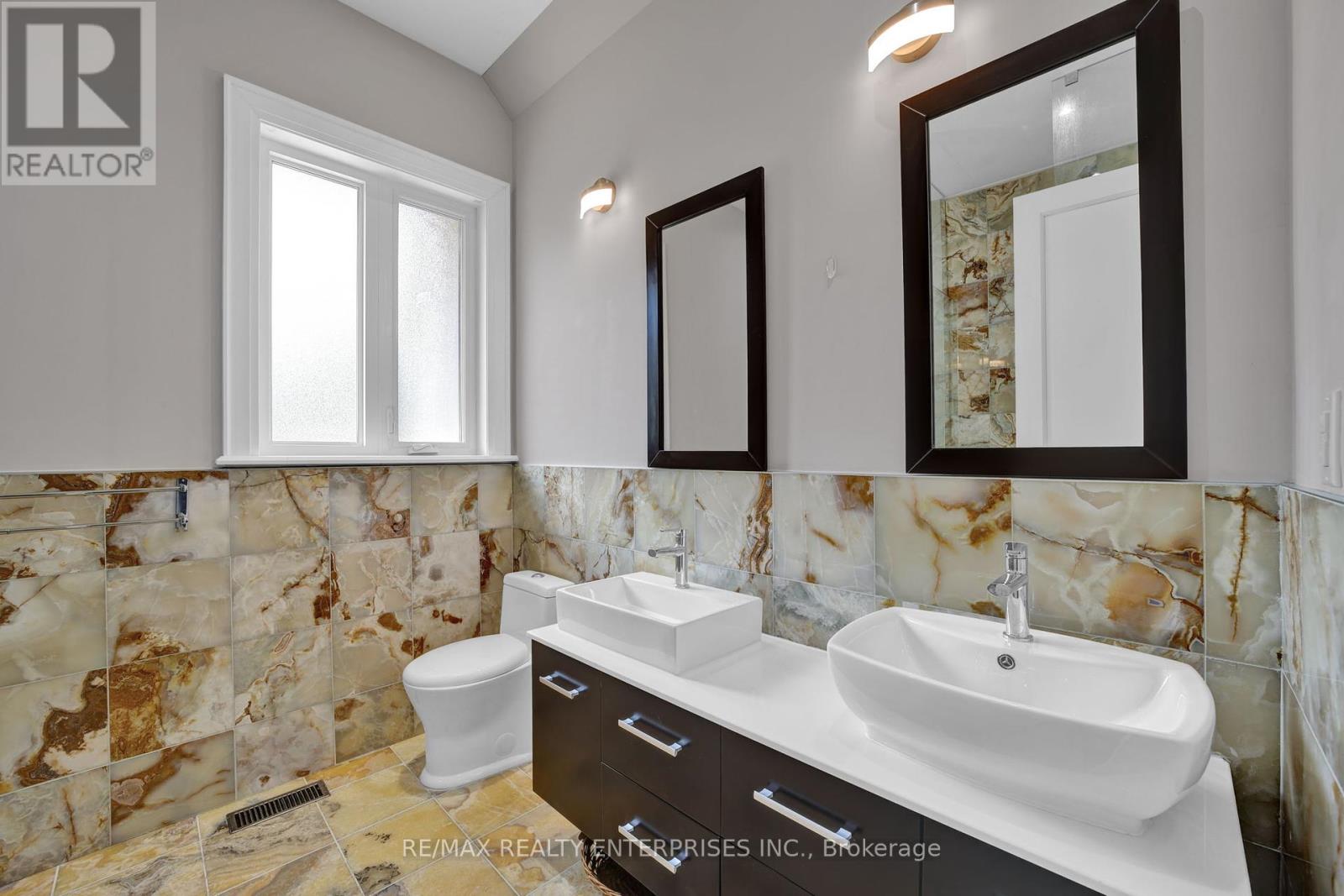 Photo 9 of Main Floor 1233 Lorne Park Road, Mississauga ON