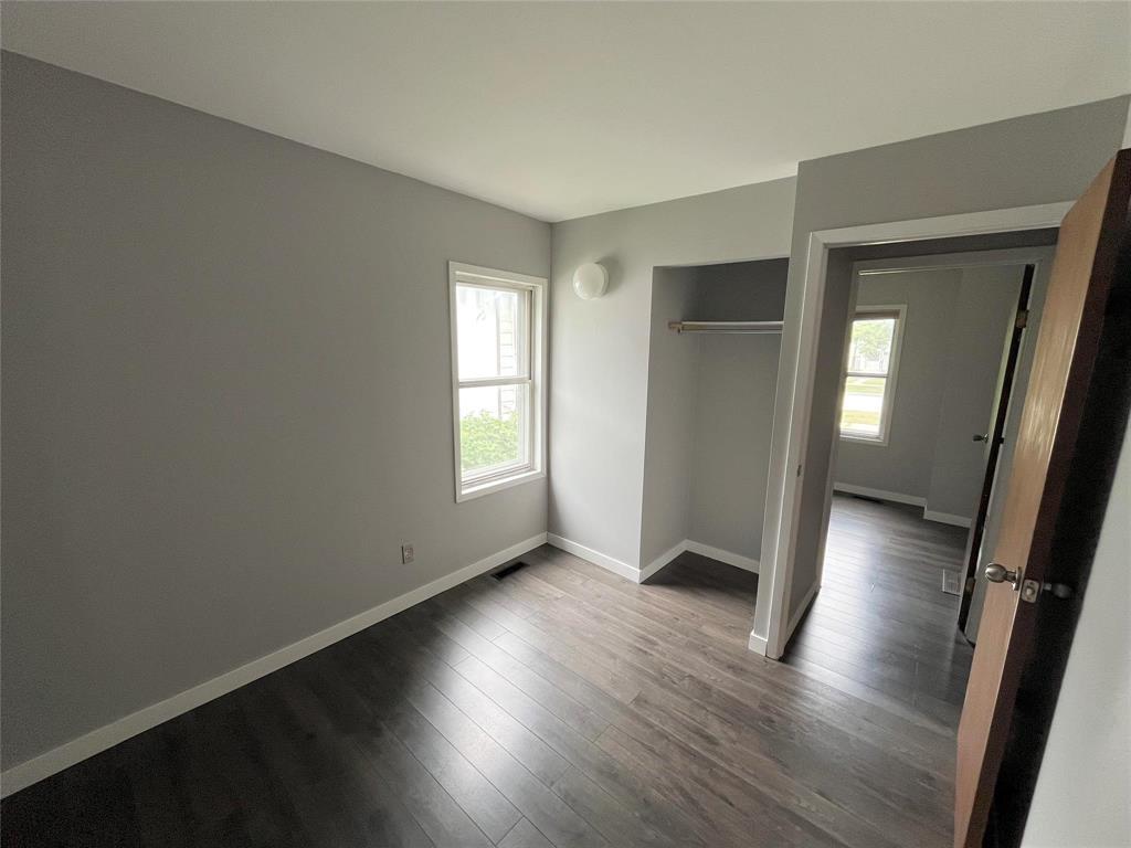 Photo 19 of 18 Ellesmere Avenue, Winnipeg MB