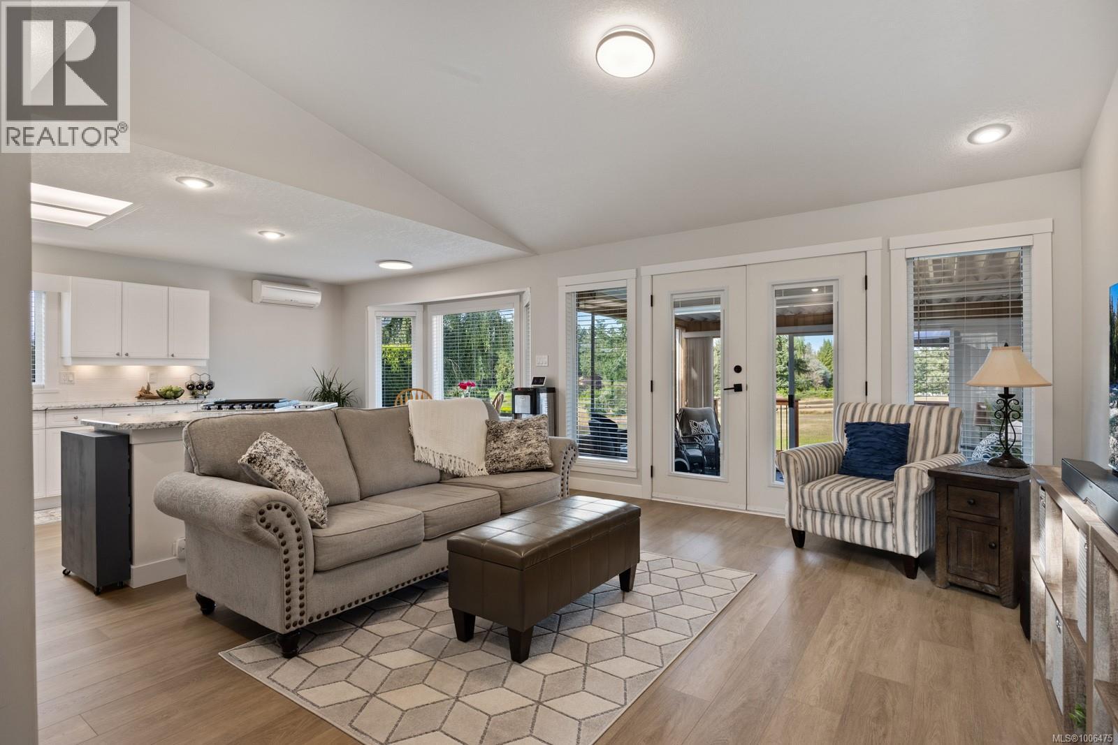 Photo 6 of 955 Royal Dornoch Dr, Qualicum Beach BC