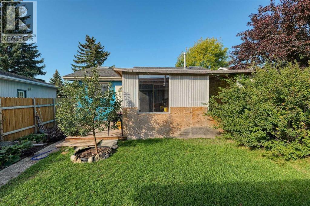 Single Family House Bungalow for Sale in  Falton Way NE Falconridge Calgary 
