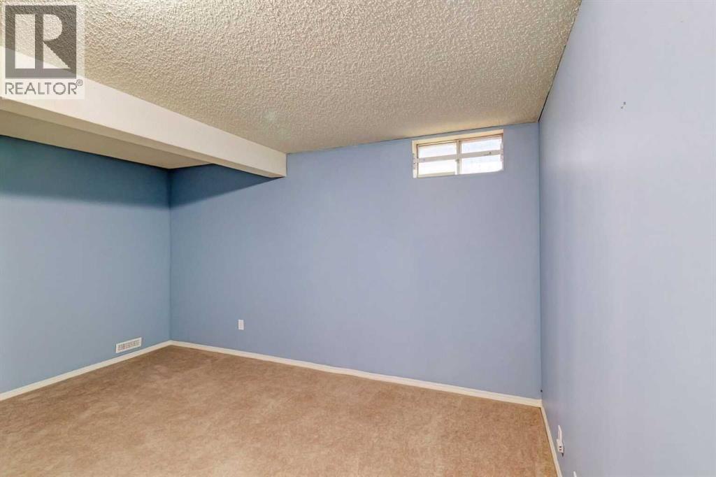 Single Family House Bungalow for Sale in  Falton Way NE Falconridge Calgary 