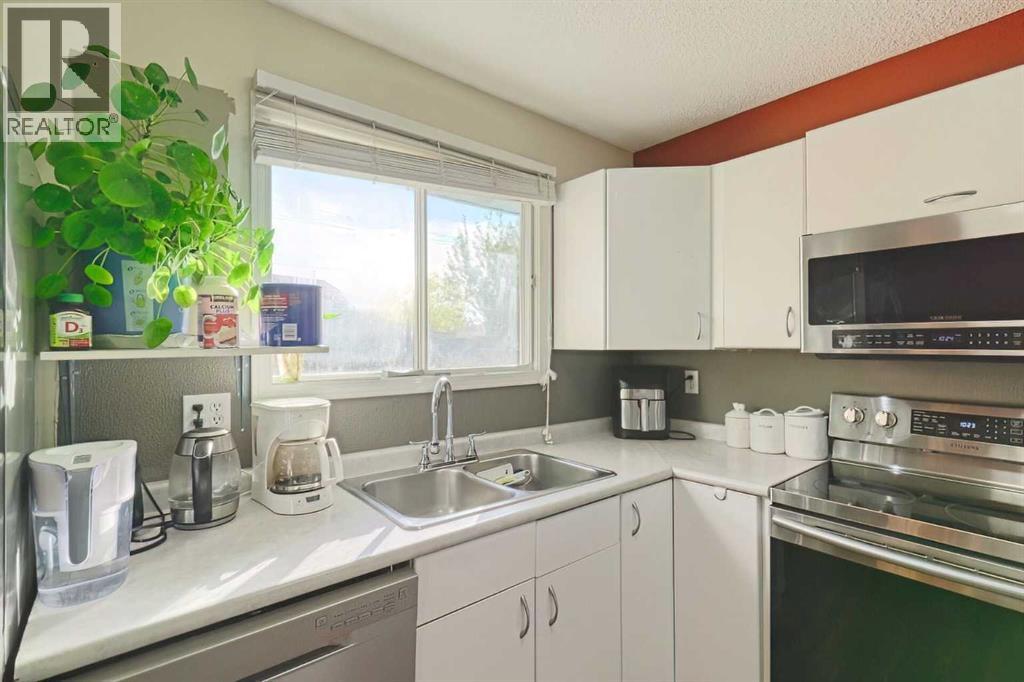 Single Family House Bungalow for Sale in  Falton Way NE Falconridge Calgary 