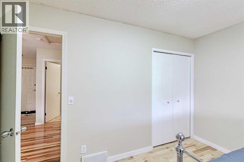 Single Family House Bungalow for Sale in  Falton Way NE Falconridge Calgary 