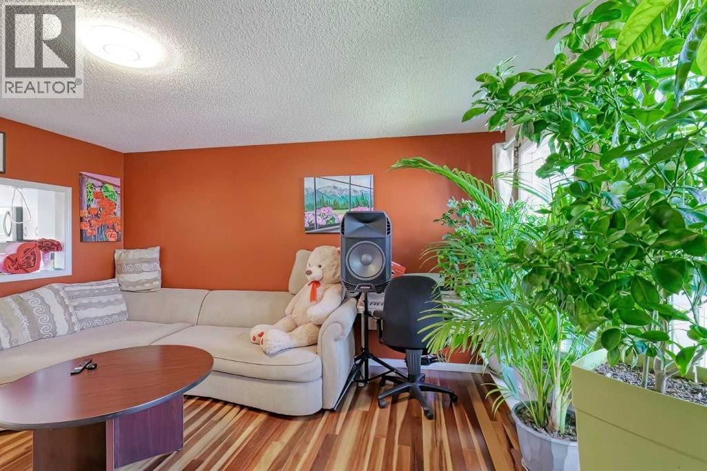 Single Family House Bungalow for Sale in  Falton Way NE Falconridge Calgary 