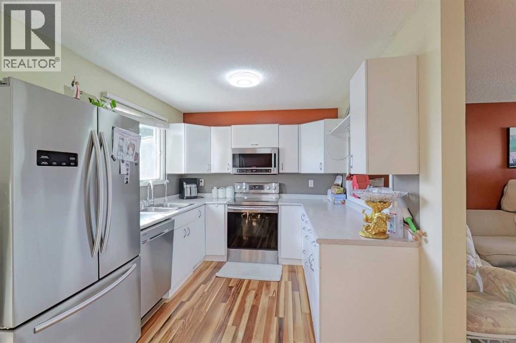 Single Family House Bungalow for Sale in  Falton Way NE Falconridge Calgary 