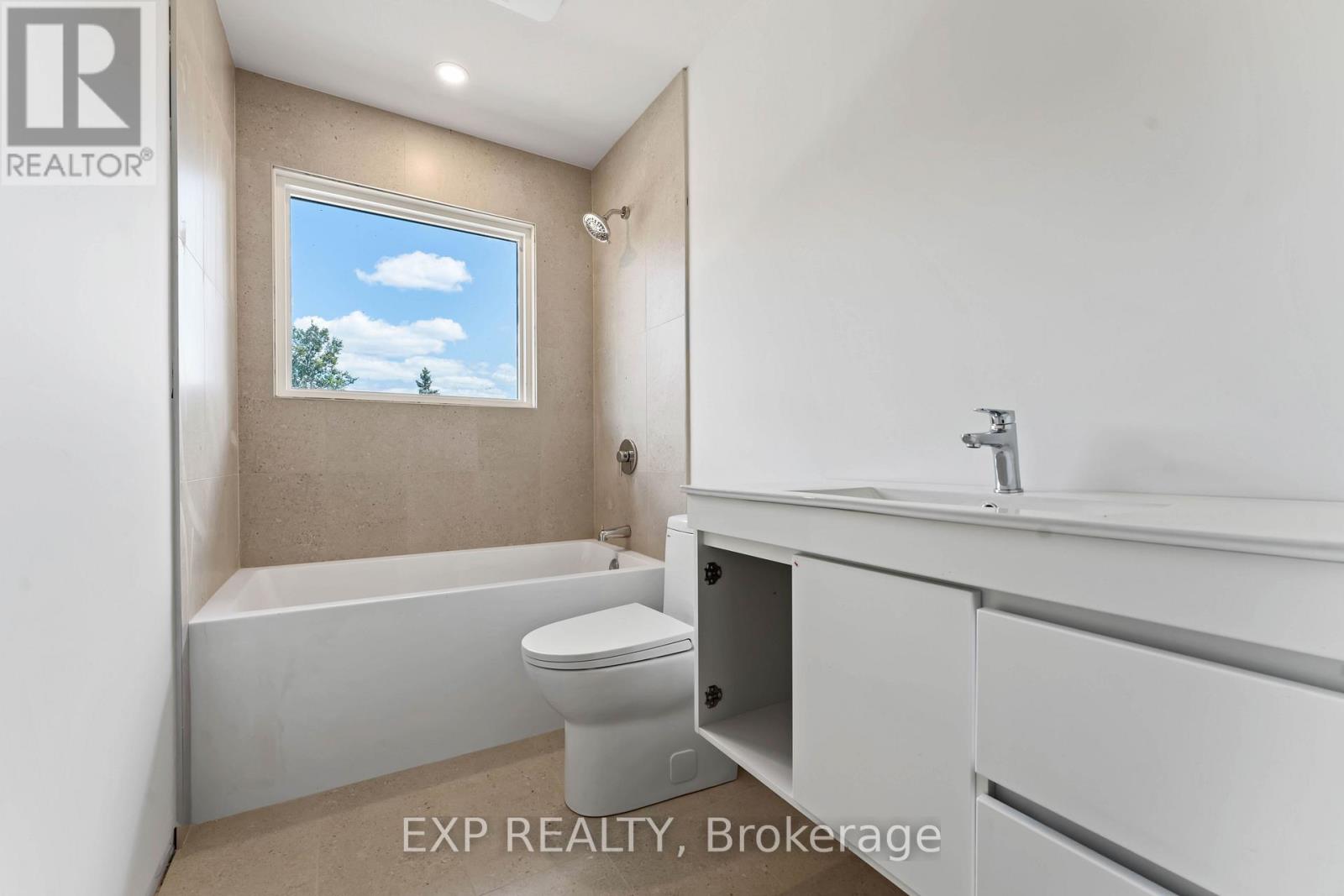 Photo 11 of 844 Connaught Avenue, Ottawa ON