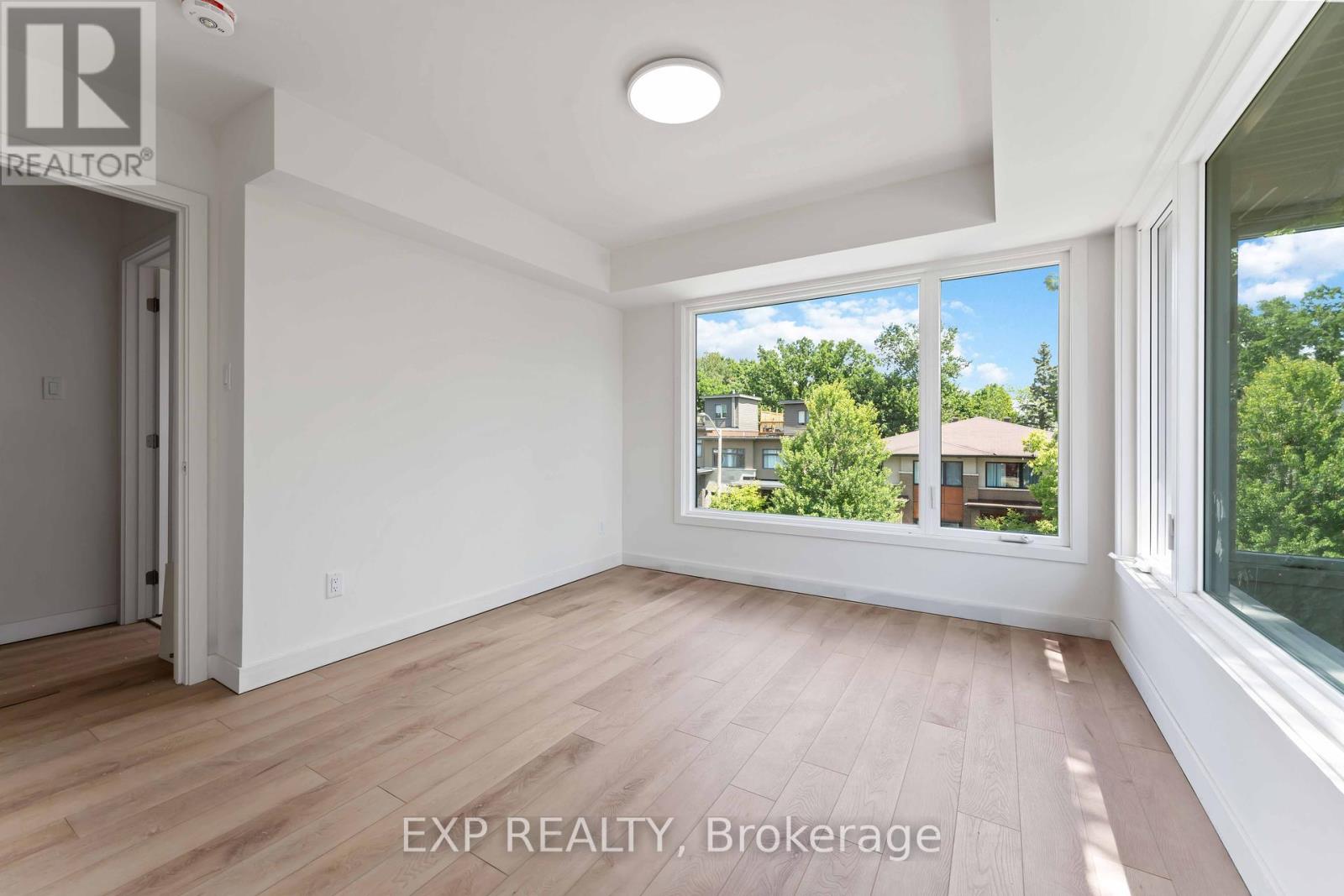 Photo 16 of 844 Connaught Avenue, Ottawa ON