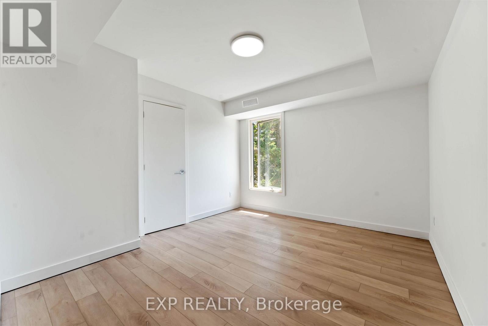 Photo 18 of 844 Connaught Avenue, Ottawa ON