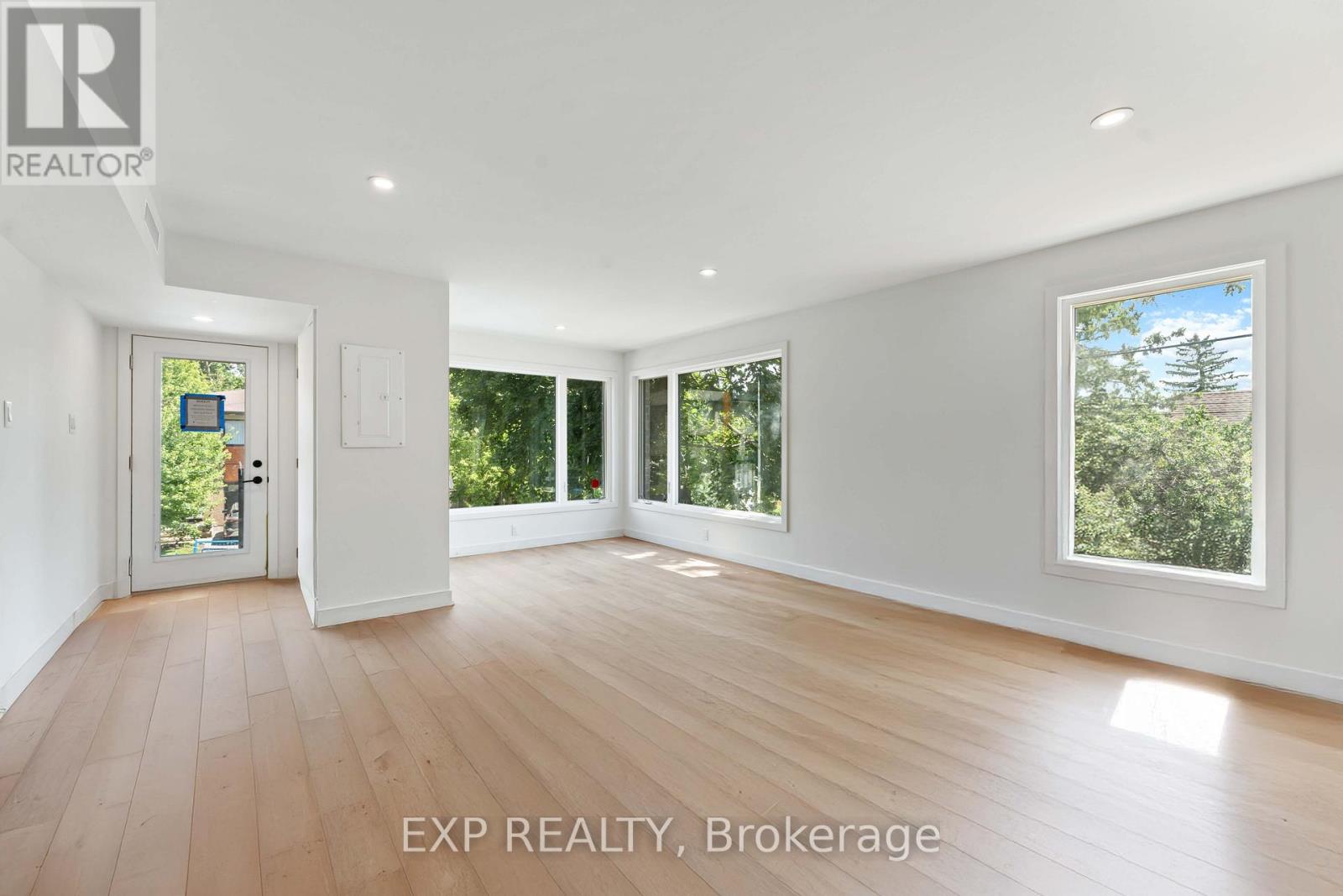 Photo 7 of 844 Connaught Avenue, Ottawa ON