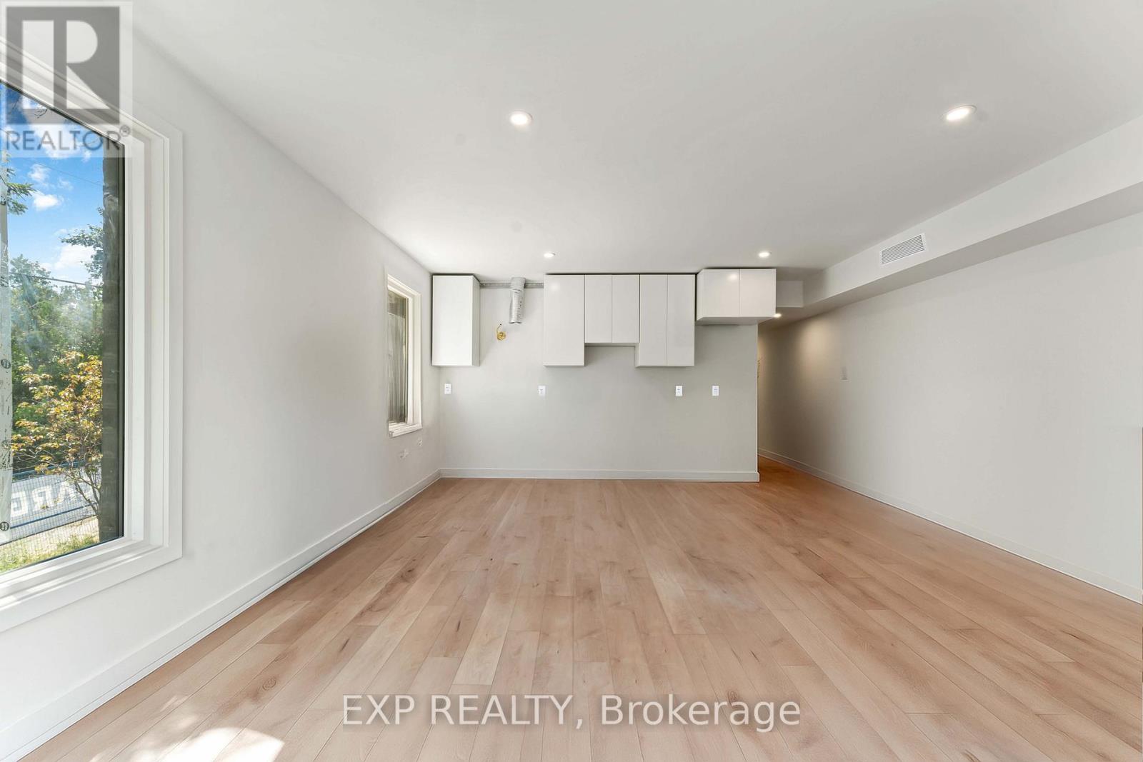 Photo 9 of 844 Connaught Avenue, Ottawa ON