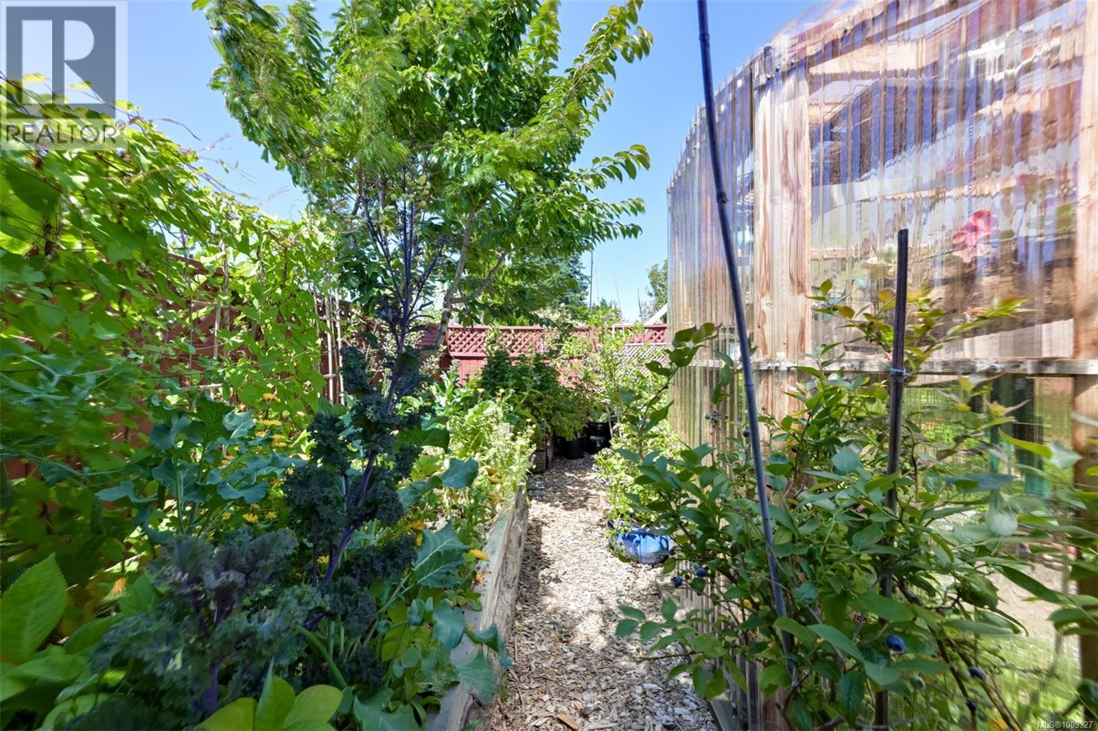  2068 Solent Road North, Sooke