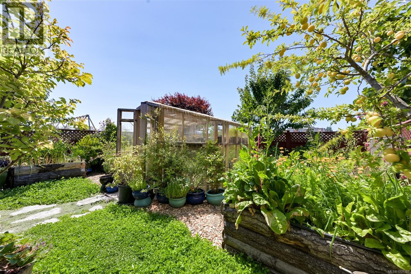  2068 Solent Road North, Sooke
