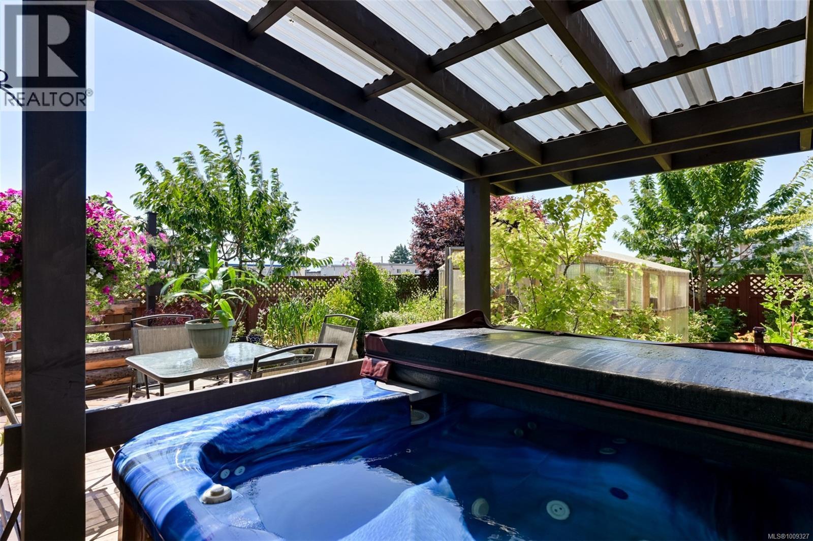  2068 Solent Road North, Sooke