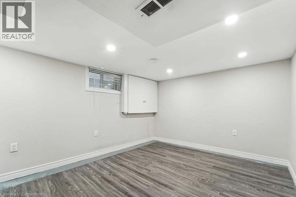Photo 11 of 20 Hetherington Street Unit 2, St Catharines ON