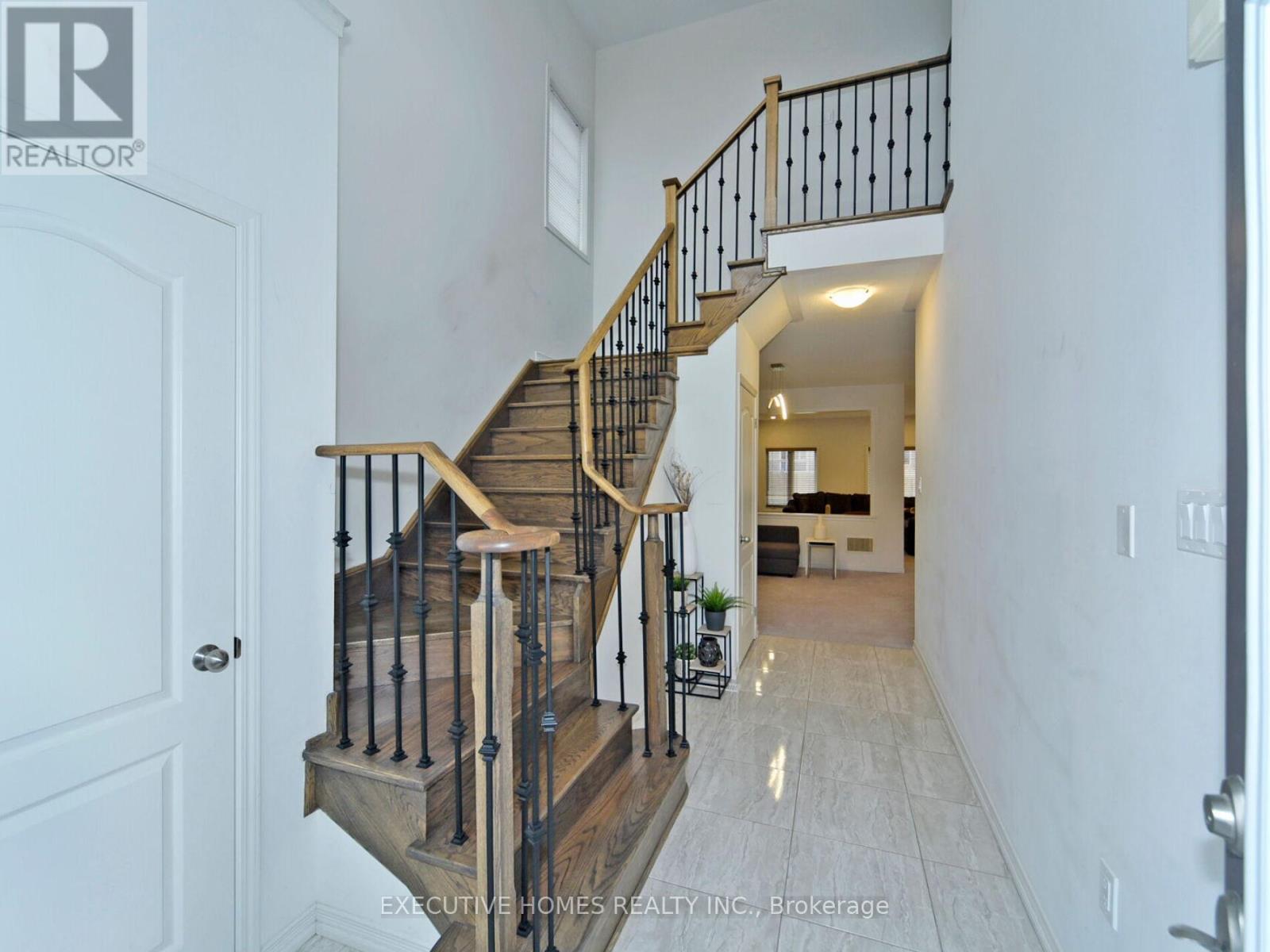 Photo 5 of 1781 William Lott Drive, Oshawa ON