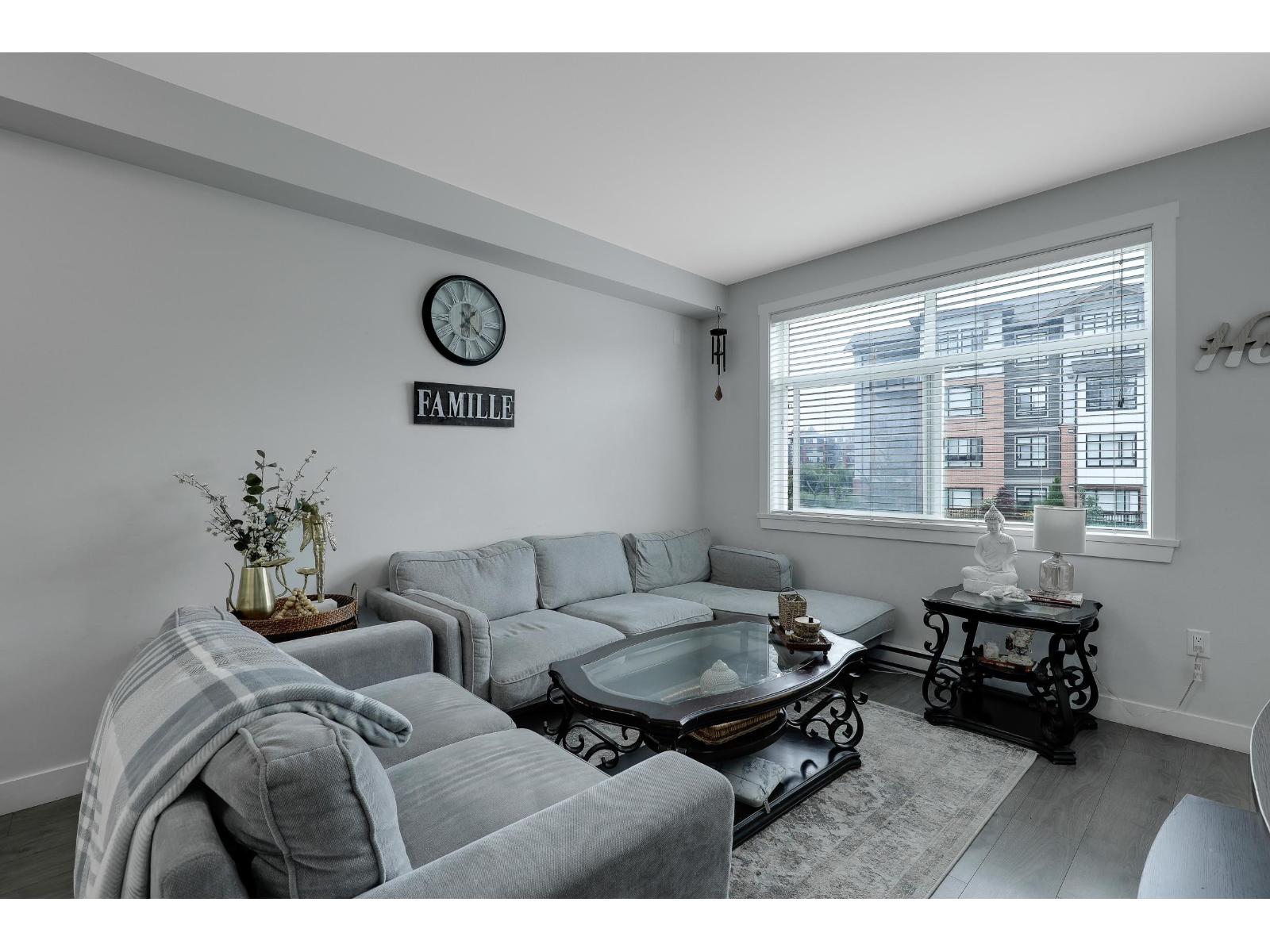 Photo 6 of 201 19940 Brydon Crescent, Langley BC
