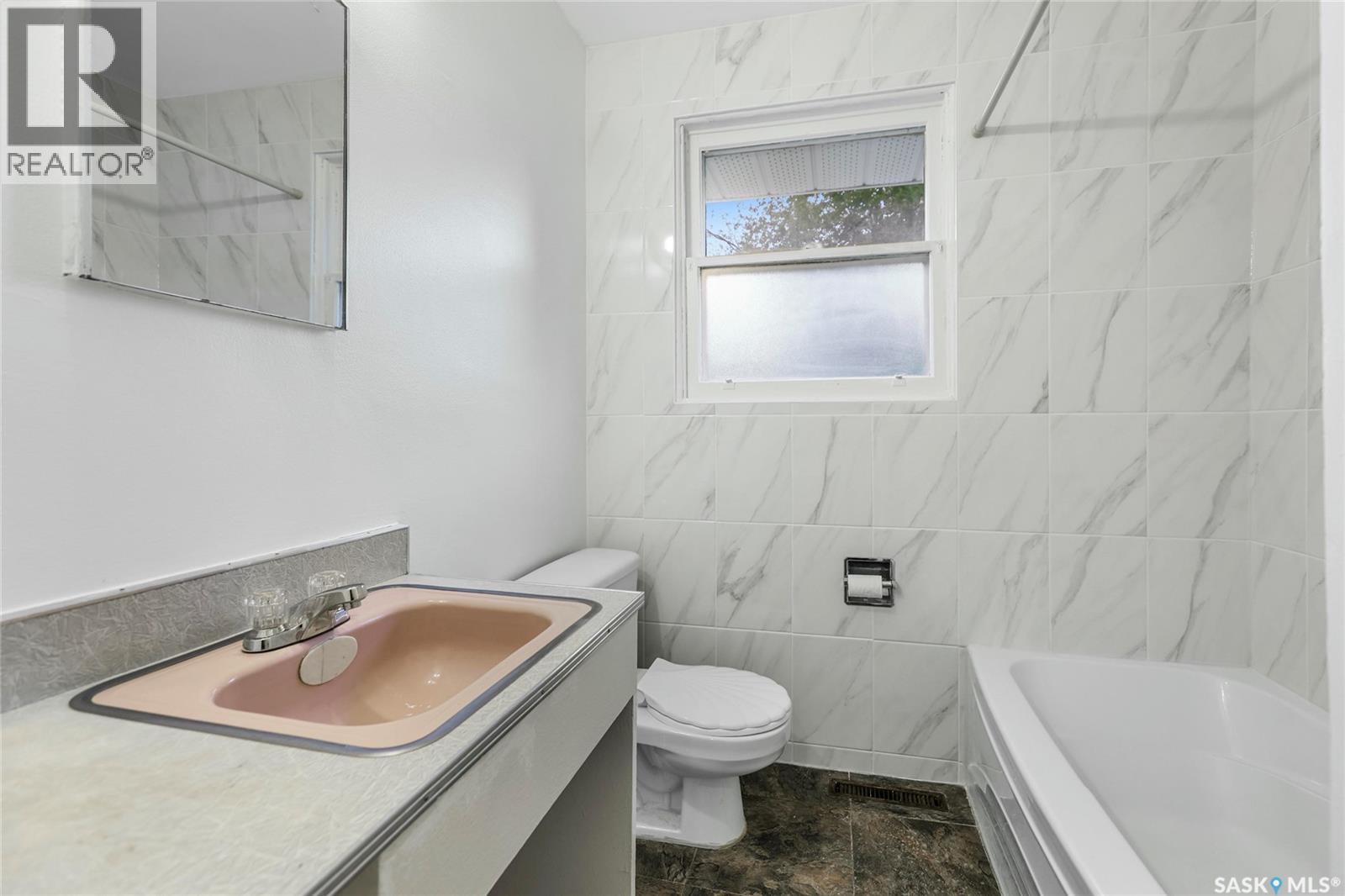 Single Family House Bungalow for Sale in  HORACE STREET Regina 
