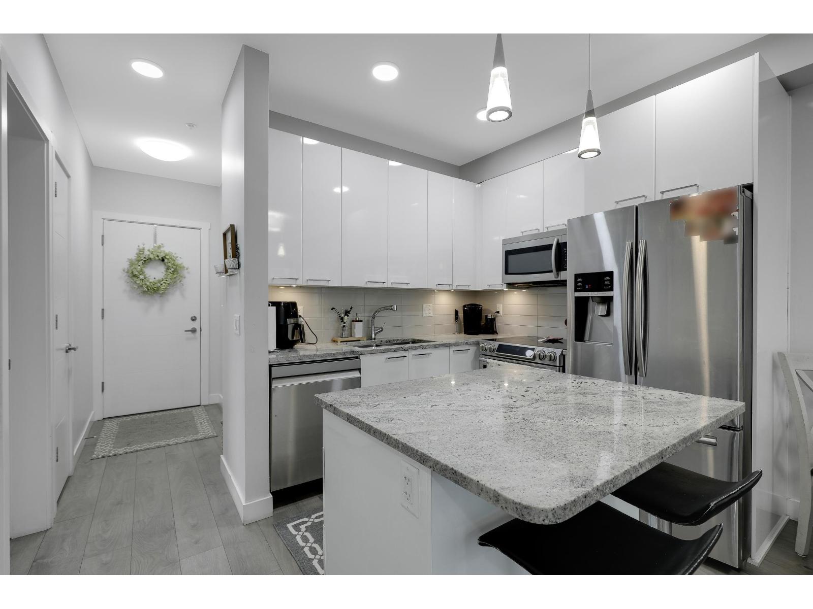 Photo 34 of 201 19940 Brydon Crescent, Langley BC