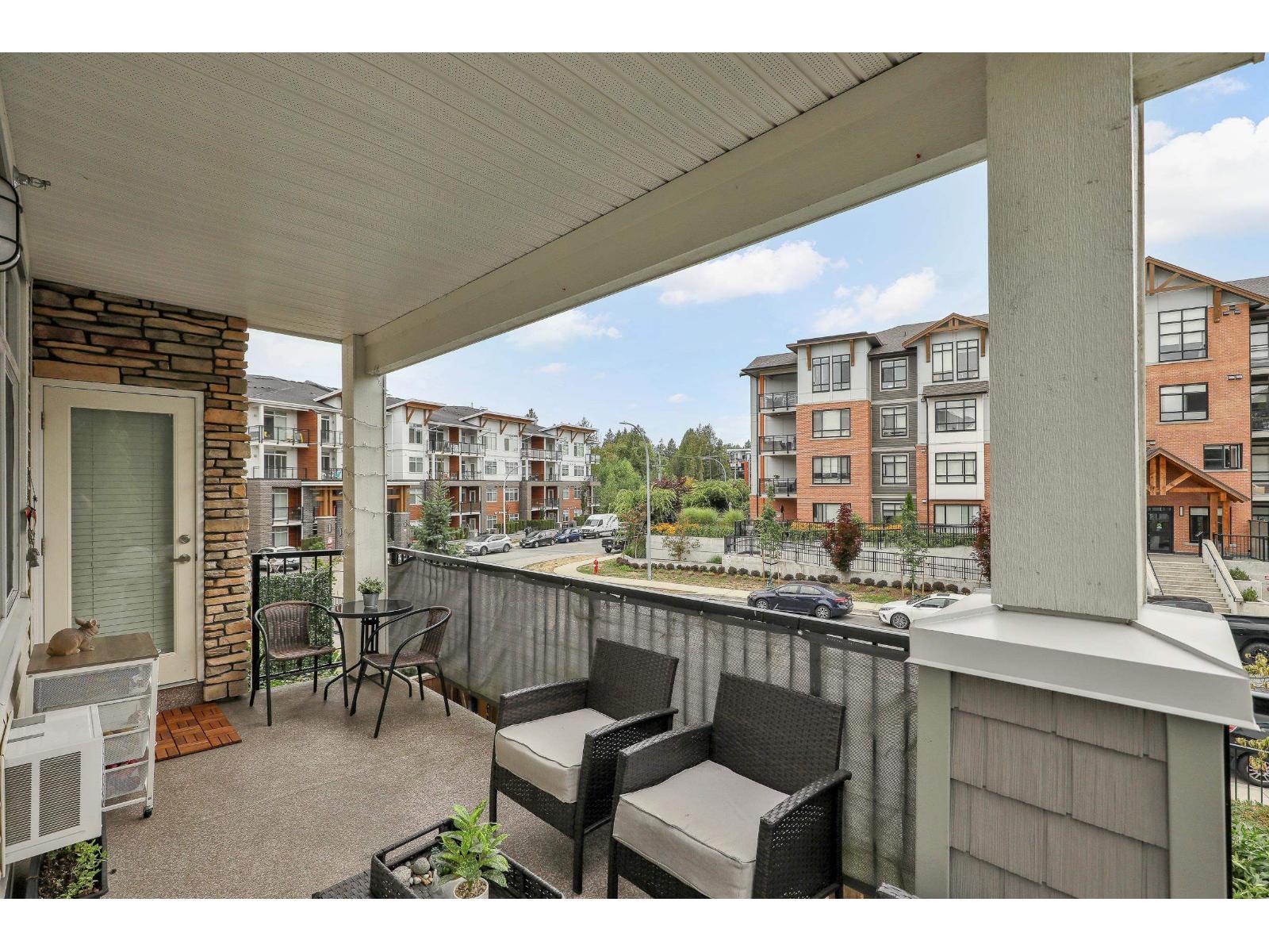 Photo 5 of 201 19940 Brydon Crescent, Langley BC