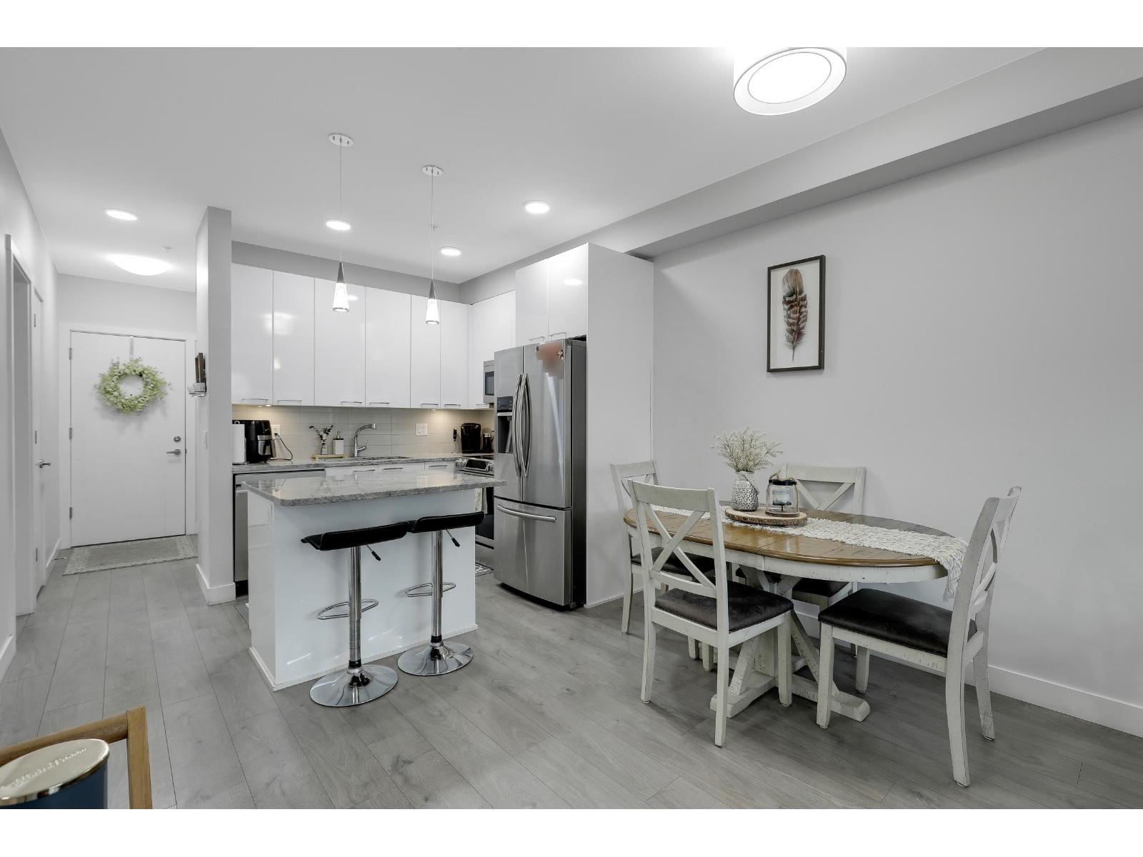 Photo 13 of 201 19940 Brydon Crescent, Langley BC