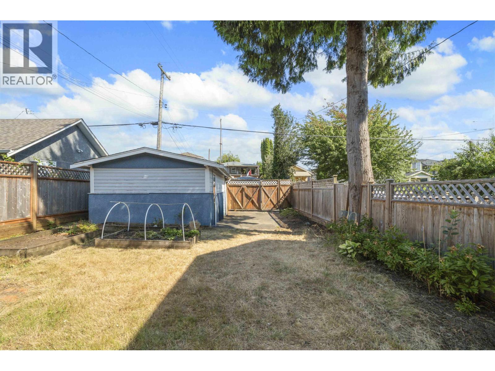 Photo 9 of 4139 Pandora Street, Burnaby BC