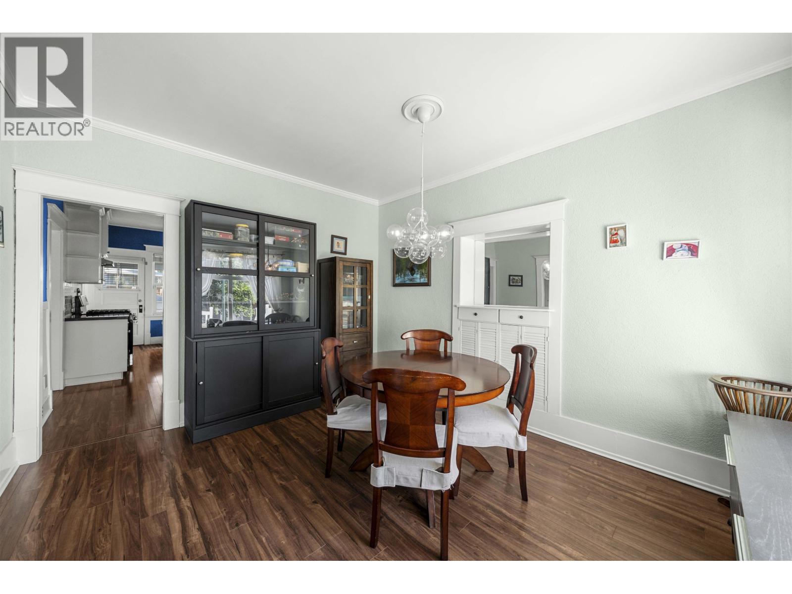 Photo 5 of 4139 Pandora Street, Burnaby BC