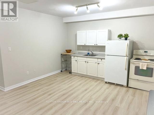 Photo 4 of 110 101 Coe Hill Drive, Toronto ON