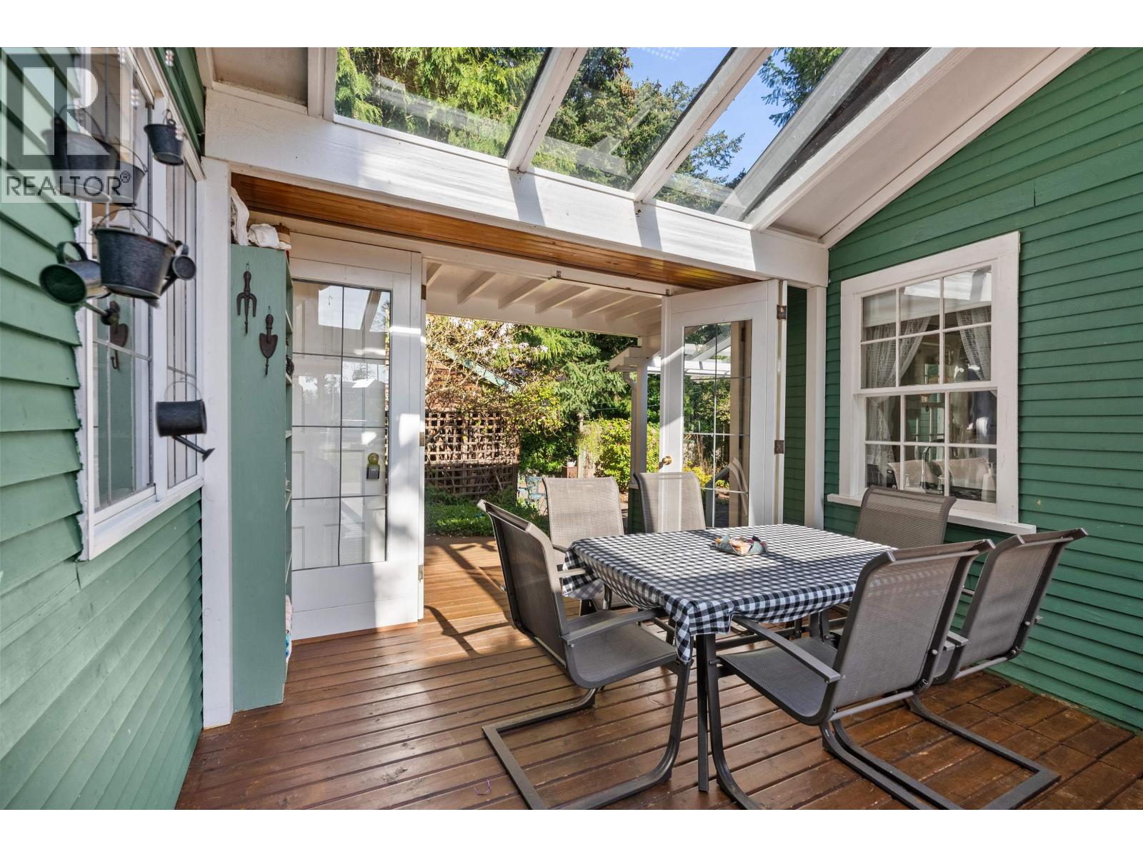 5400 SANS SOUCI ROAD, Halfmoon Bay