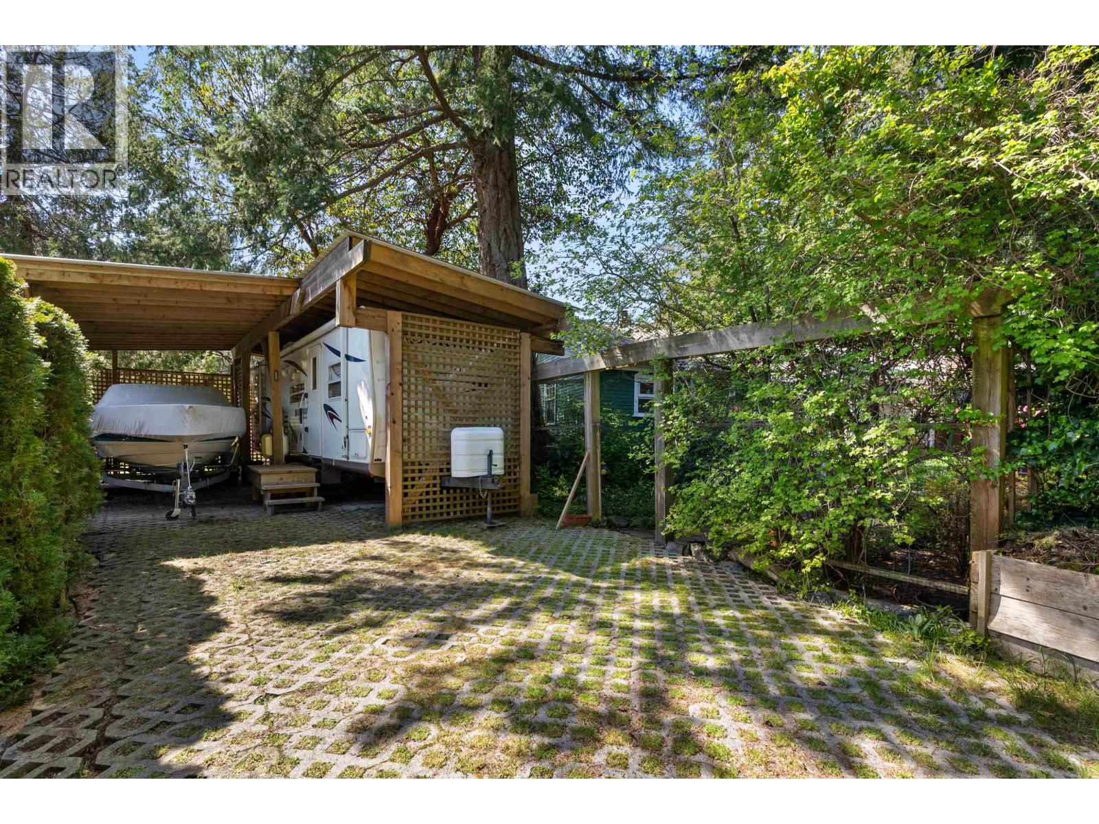 5400 SANS SOUCI ROAD, Halfmoon Bay