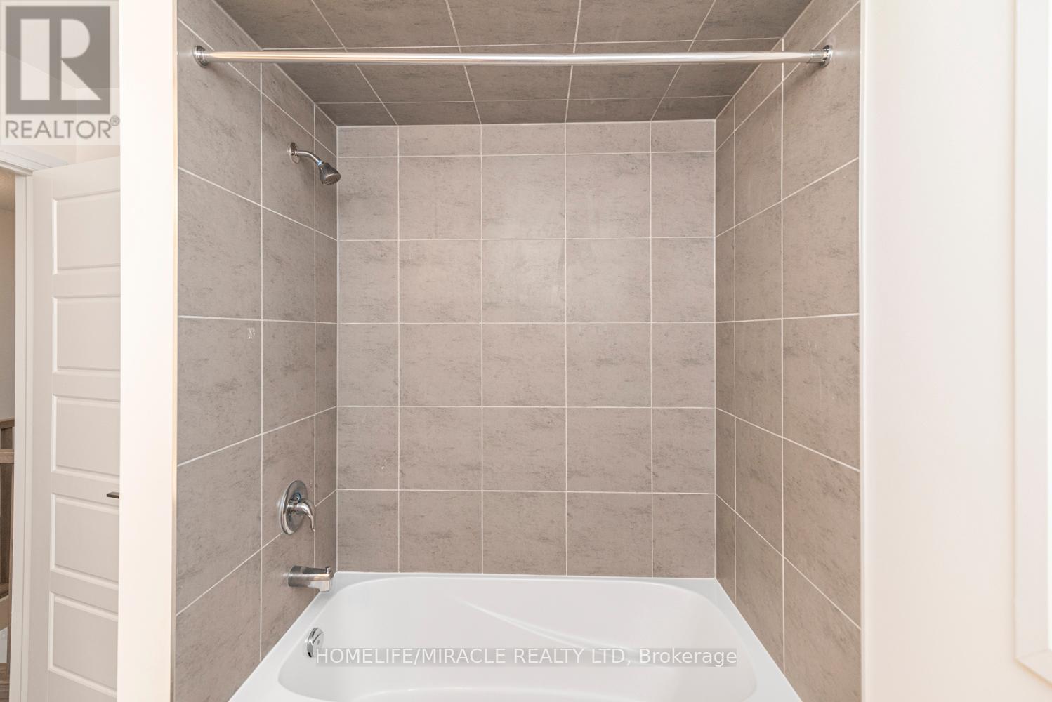 Photo 14 of 10 Ingalls Avenue, Brantford ON