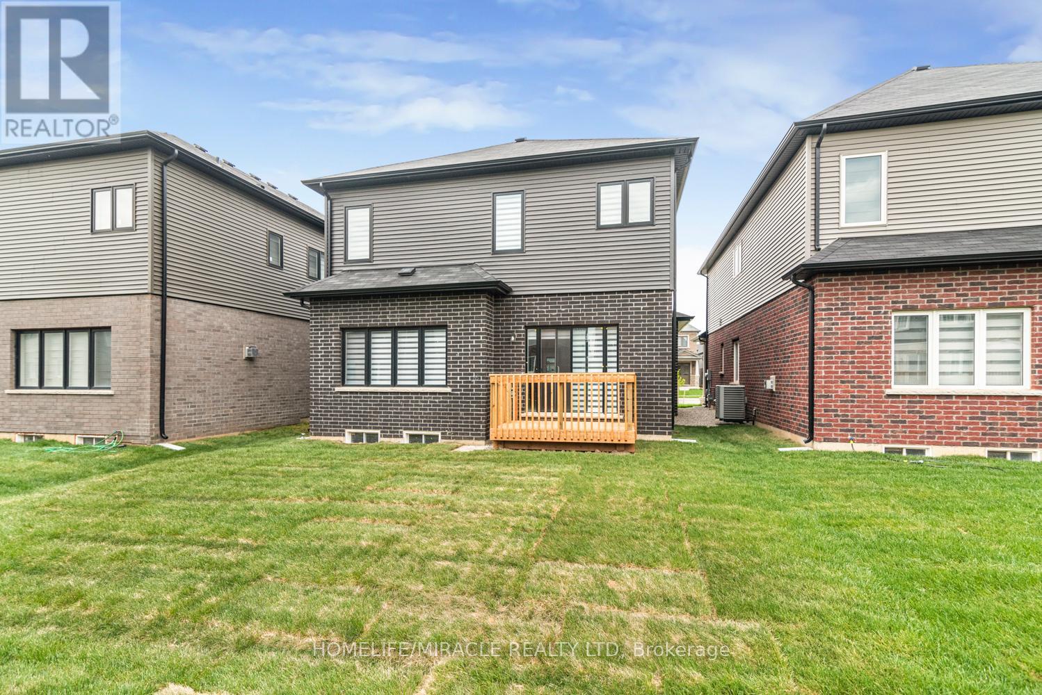 Photo 13 of 10 Ingalls Avenue, Brantford ON