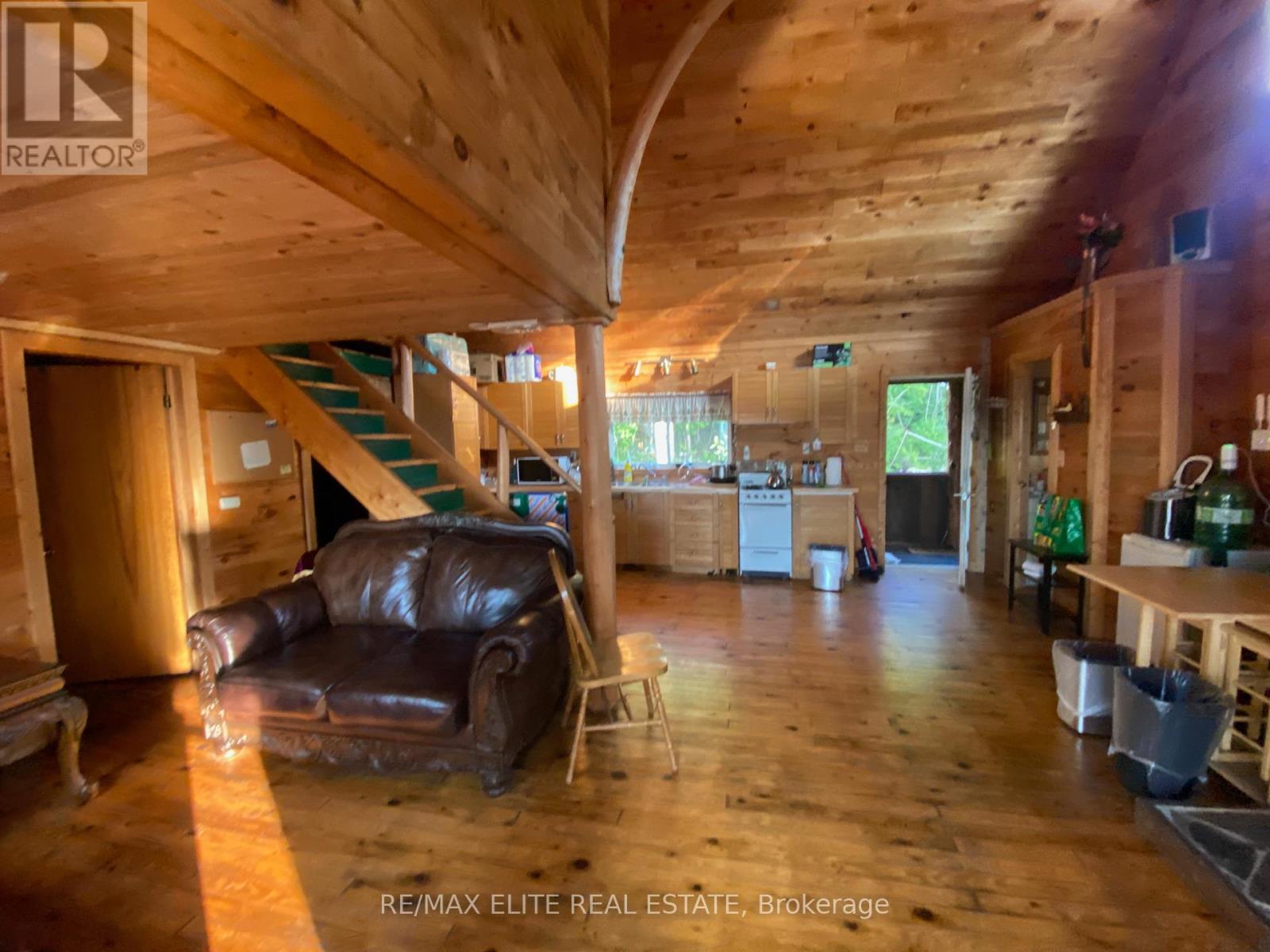 Photo 20 of 376 Faradale Court, Faraday ON