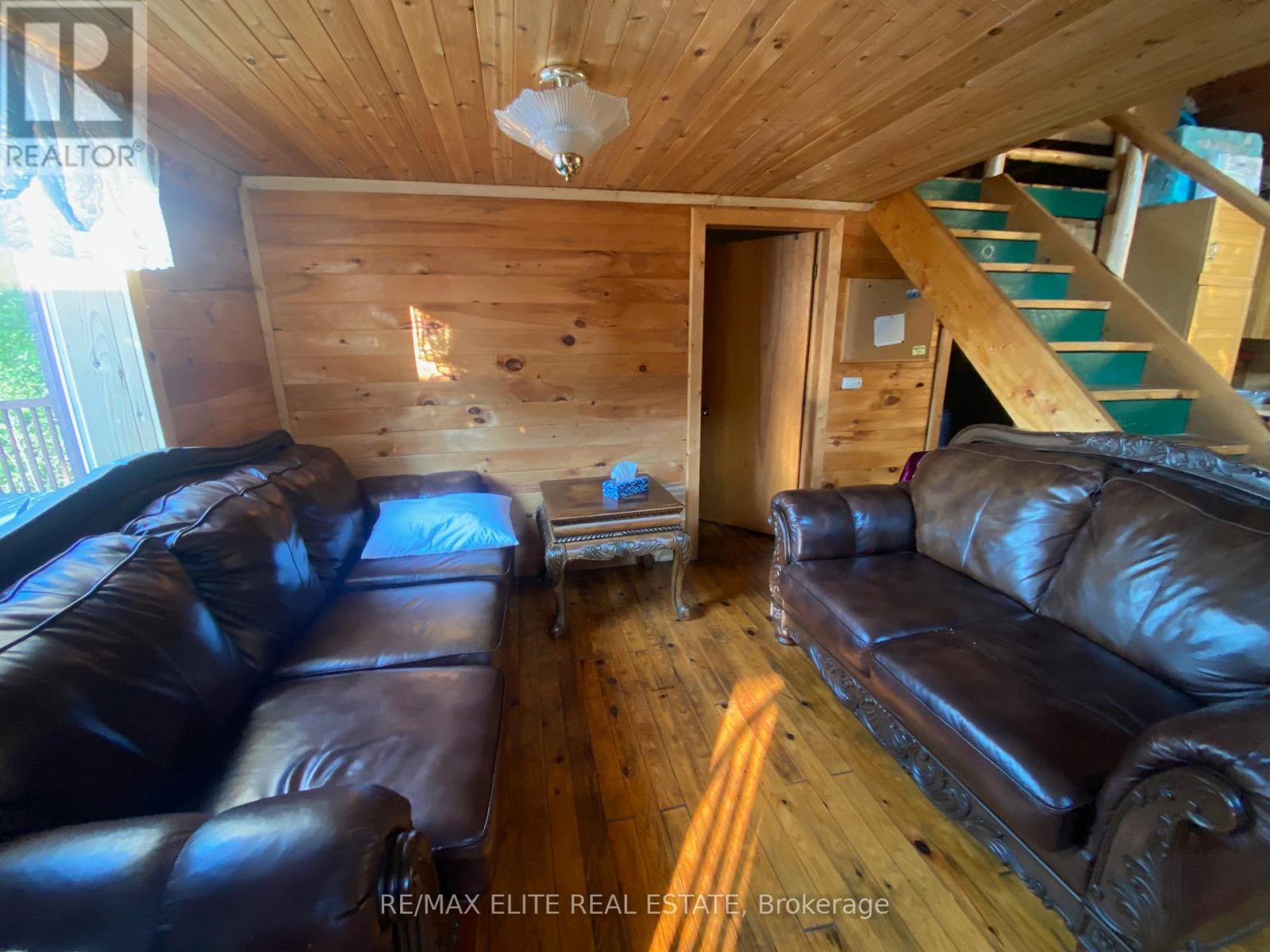 Photo 18 of 376 Faradale Court, Faraday ON