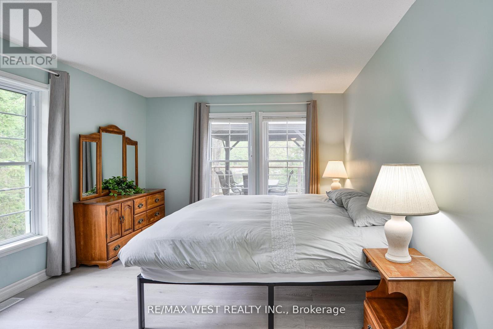 Photo 6 of 1 1162 Burlmarie Road, Lake Of Bays ON