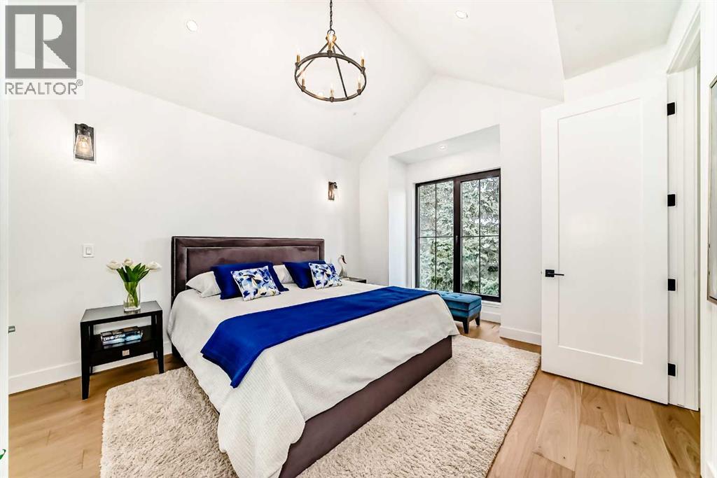 Single Family House for Sale in B   Avenue SW North Glenmore Park Calgary 