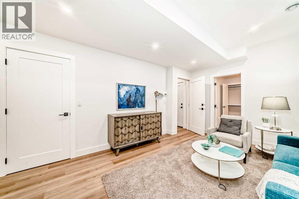 Single Family House for Sale in B   Avenue SW North Glenmore Park Calgary 