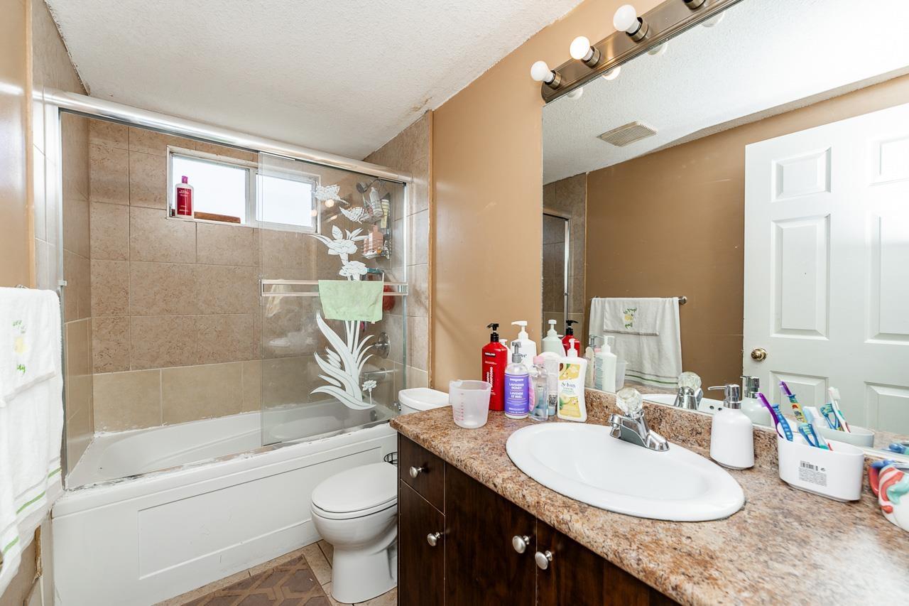 Photo 20 of 8879 141 B Street, Surrey BC
