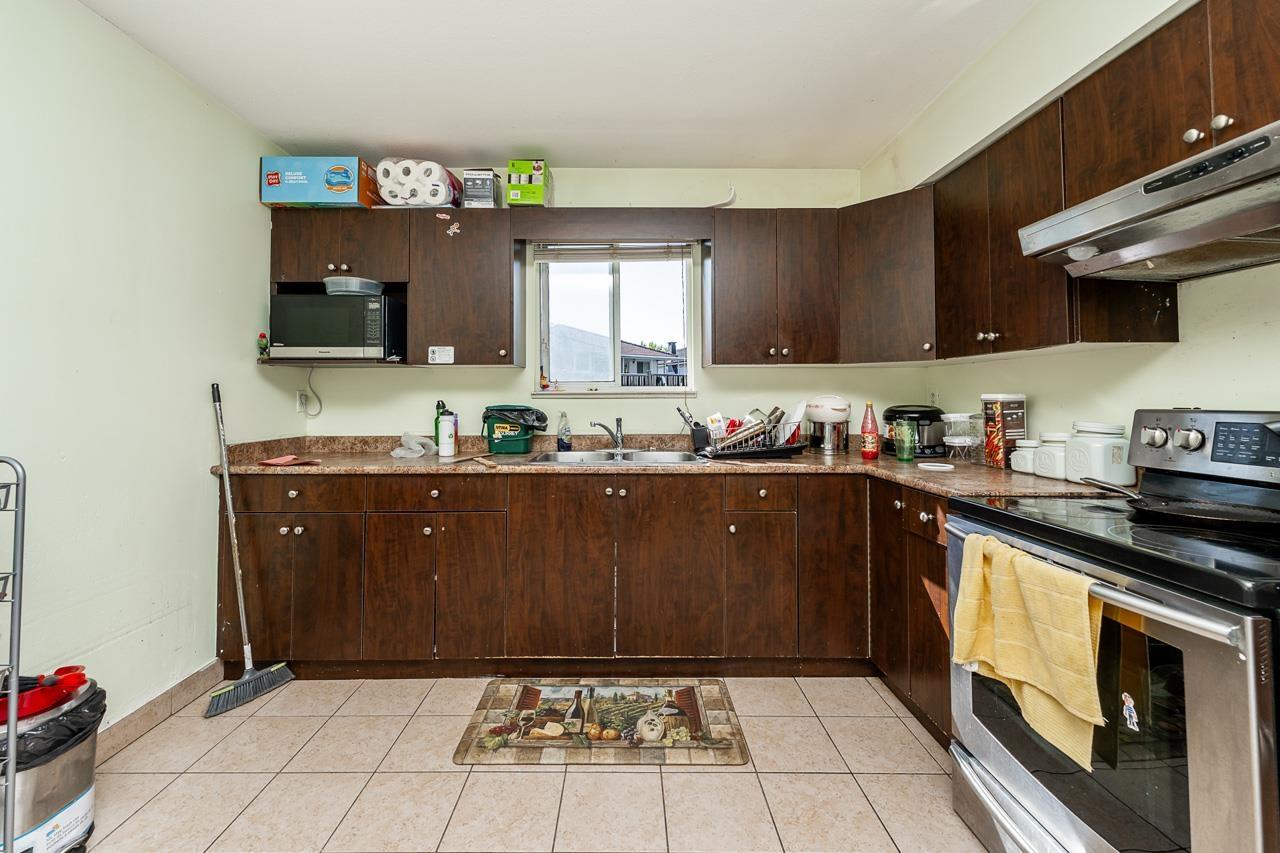 Photo 18 of 8879 141 B Street, Surrey BC
