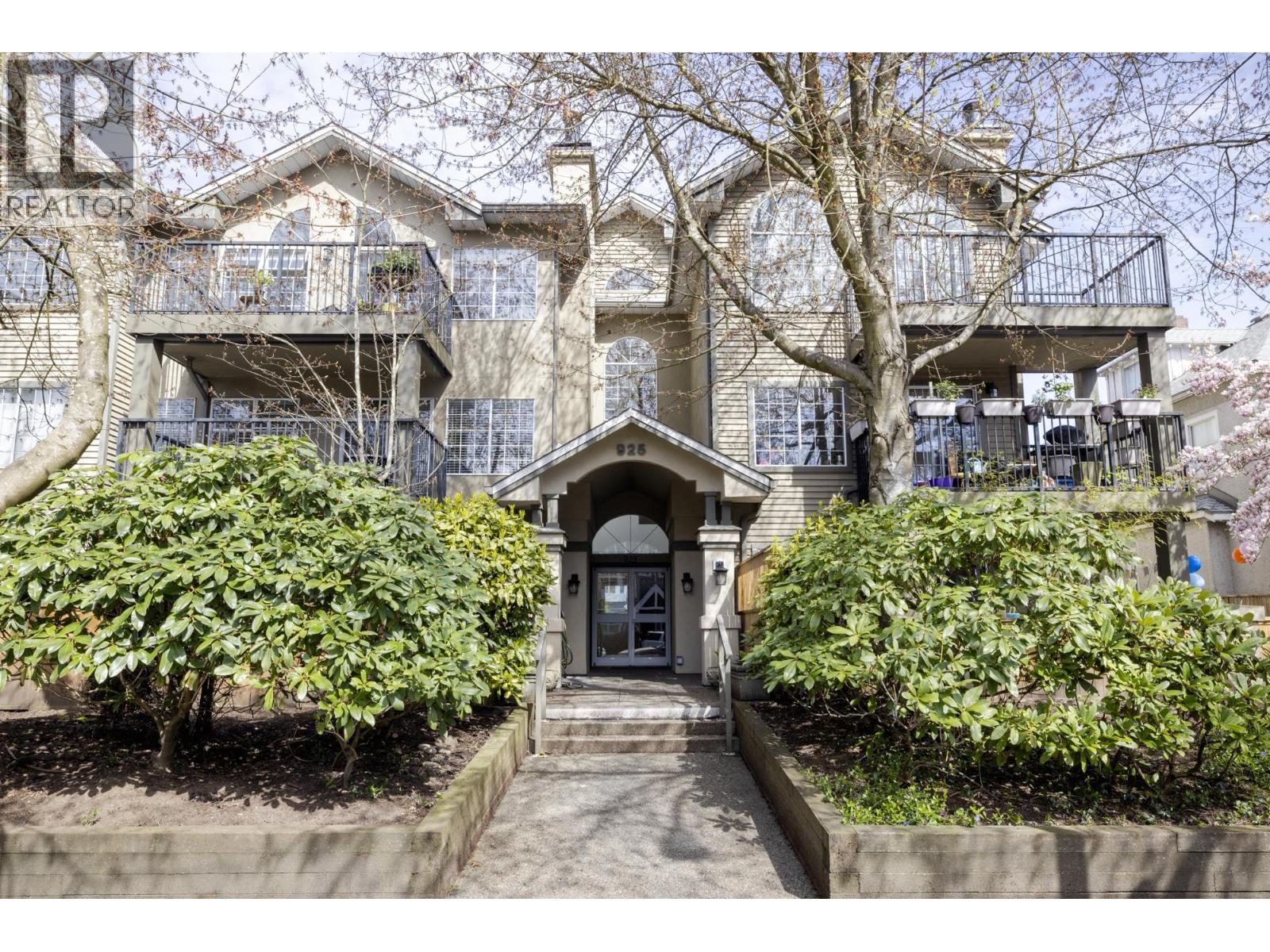 Photo 6 of 104 925 W 15th Avenue, Vancouver BC