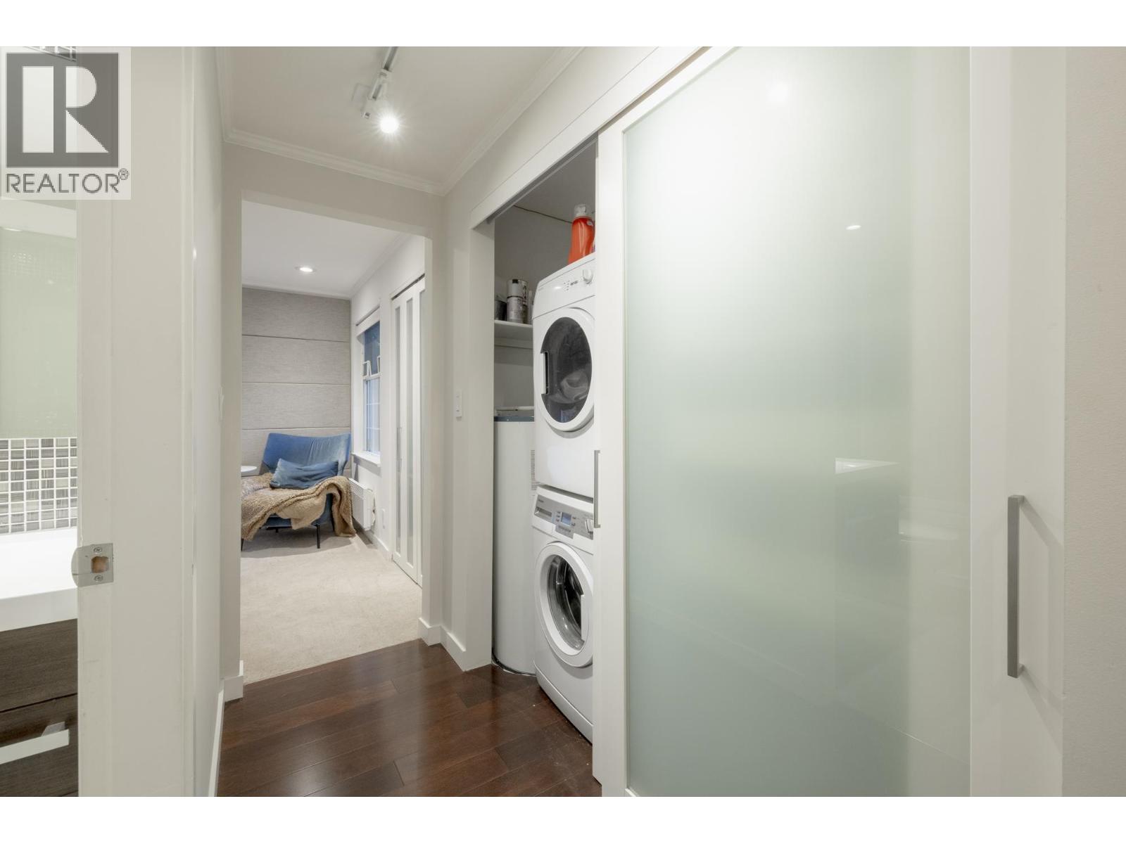Photo 21 of 104 925 W 15th Avenue, Vancouver BC