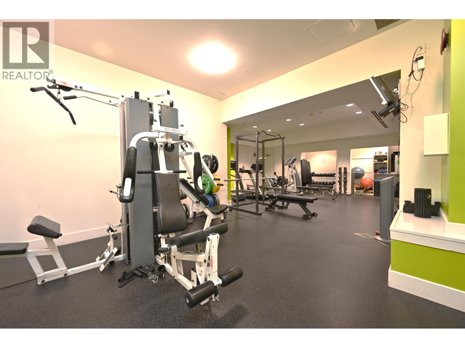 2002 1201 MARINASIDE CRESCENT, Vancouver