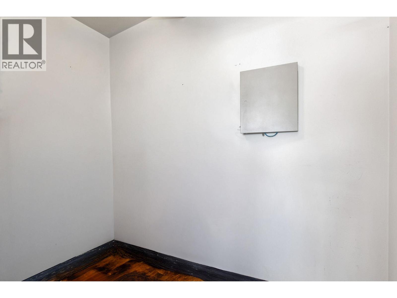 Photo 11 of 619 2268 W Broadway, Vancouver BC