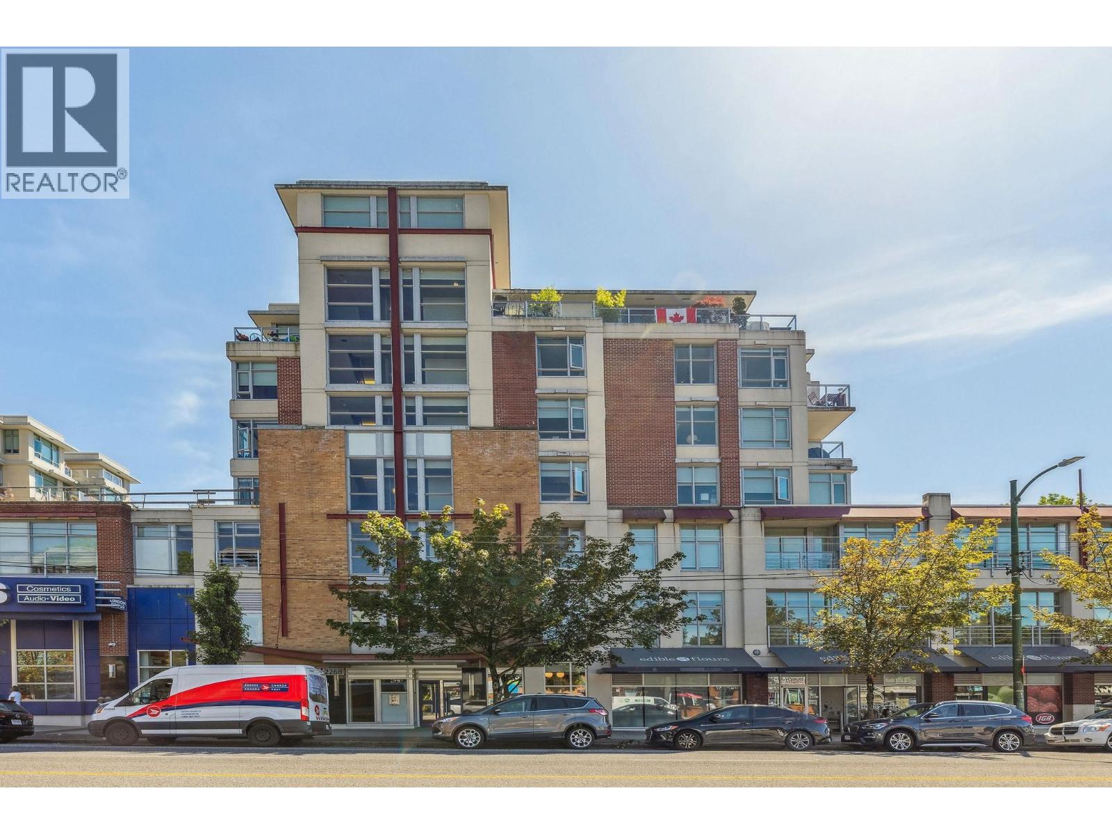 Photo 27 of 619 2268 W Broadway, Vancouver BC