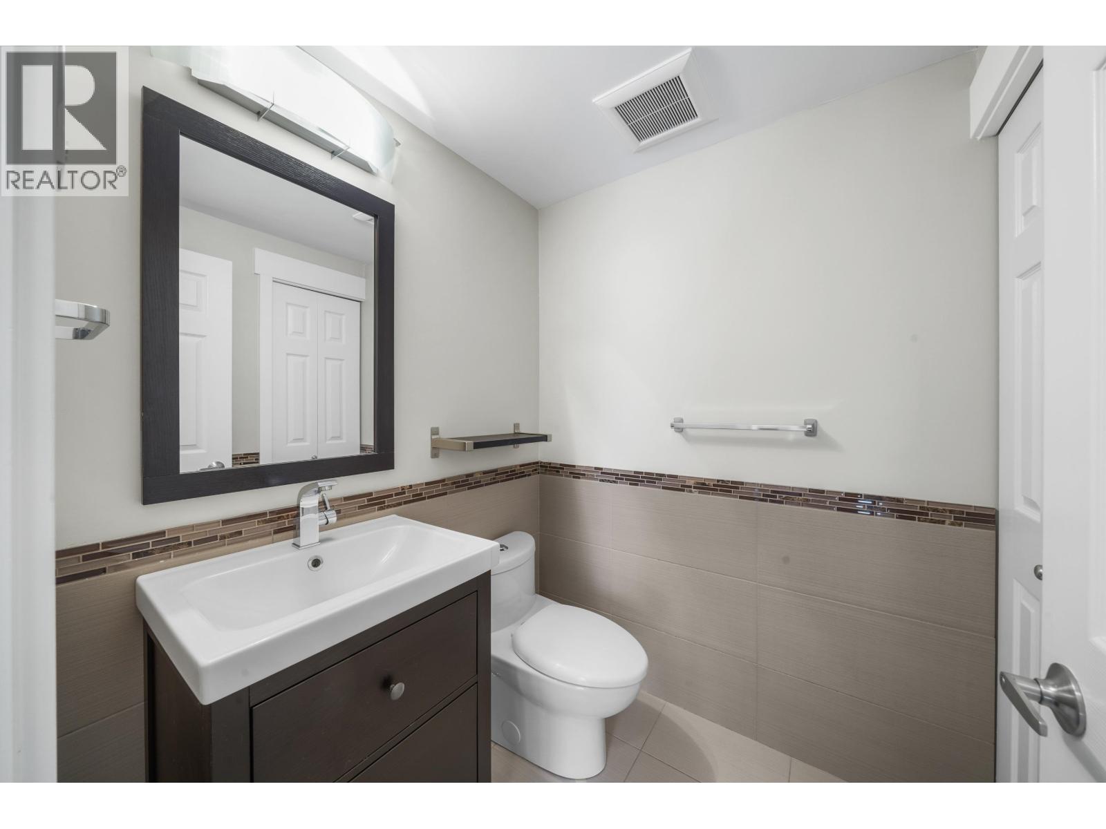 Photo 13 of 1103 Clerihue Road, Port Coquitlam BC