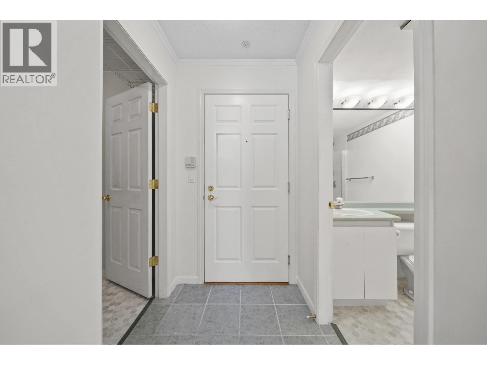 Photo 1 of 301 2678 Dixon Street, Port Coquitlam BC